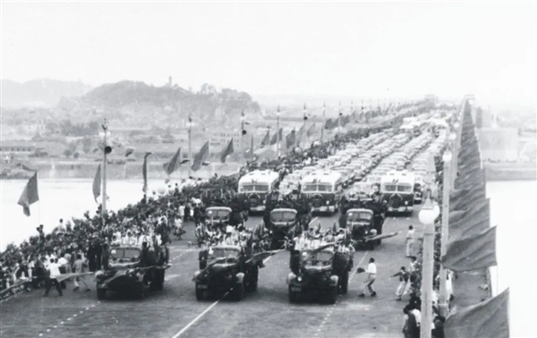 新中國修建的第一座大橋：已安全通車整整65年！ - 第7張