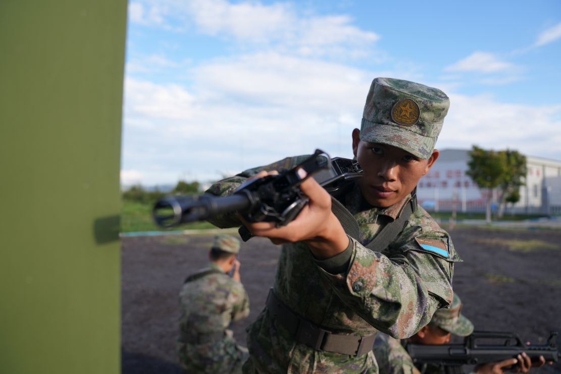 警衛(wèi)兵應(yīng)急分隊(duì)演練